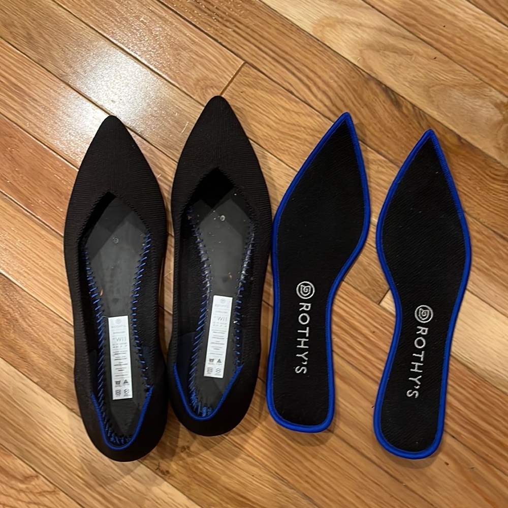 Rothy’s black flats